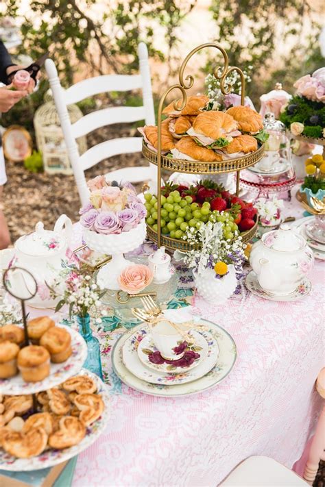 Kara's party ideas shows us some wonderful ideas when planning a tea party. Kara's Party Ideas Vintage Tea Party | Kara's Party Ideas