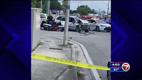 1 Dead After Car Crashes Into Miami Dade Bus Wsvn 7news Miami News Weather Sports Fort