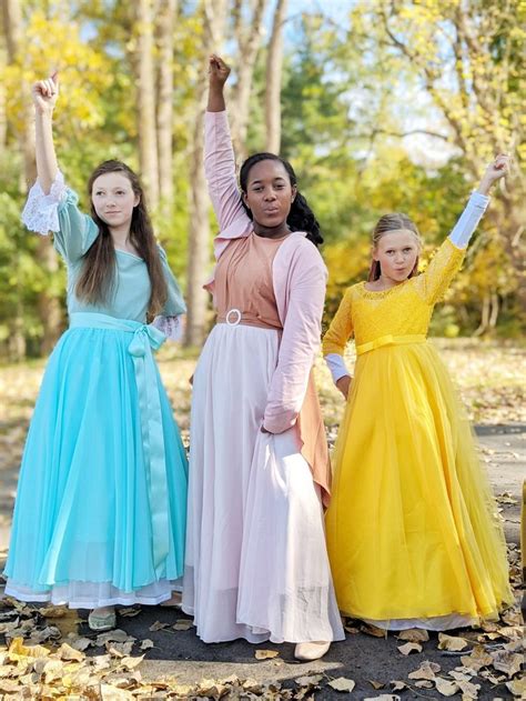 Diy Hamilton Costumes King George And The Schuyler Sisters Hamilton