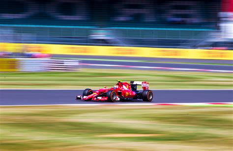 Now the drag race of formula championship standings is starting, beware from the sharp turns in formula games because the racing tracks are too dangerous. Free picture: formula one, car racing, speed, sport