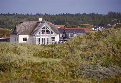 Das objekt verfügt über zwei ferienwohnungen, die. 17 Best Images Dänemark Haus In Den Dünen : Ferienhaus ...