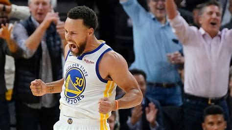 Stephen Curry scores 33 as Warriors hold off Heat 123-110 - ABC30 Fresno