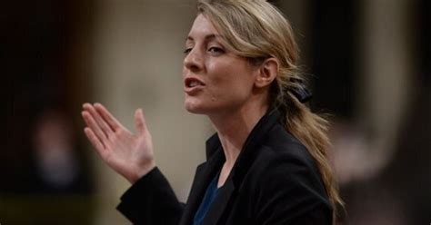 Jun 04, 2021 · plus tôt vendredi, le service de police d'ottawa (spo) a indiqué avoir retrouvé la fillette de 11 mois disparue à ottawa et qui faisait l'objet d'une alerte amber. Bientôt la fin pour ADR.tv : les alertes Amber feront l ...