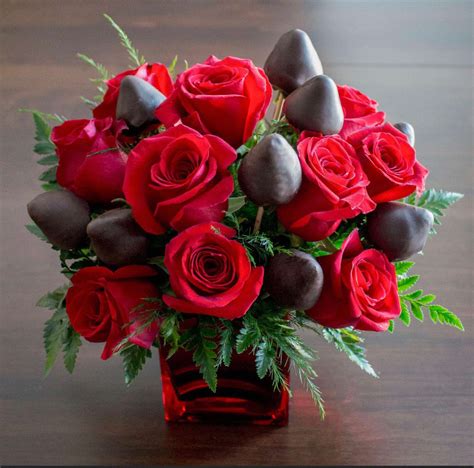 Red Roses And Chocolate Covered Strawberries By Liras Flowers And Events Llc