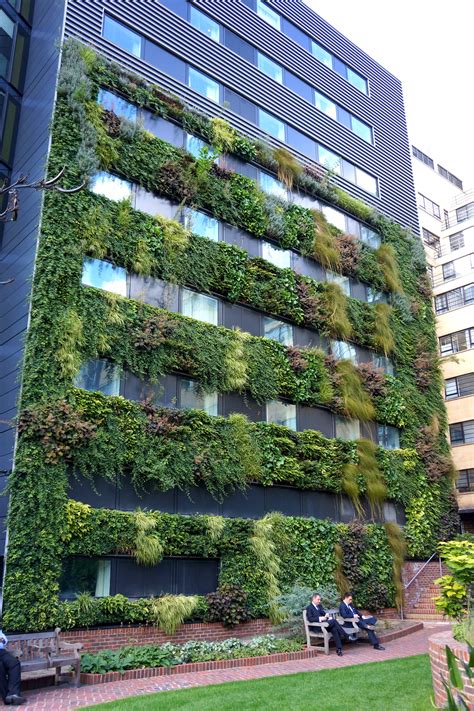 Benefits Of Outdoor Living Green Walls And Vertical Gardens Biotecture