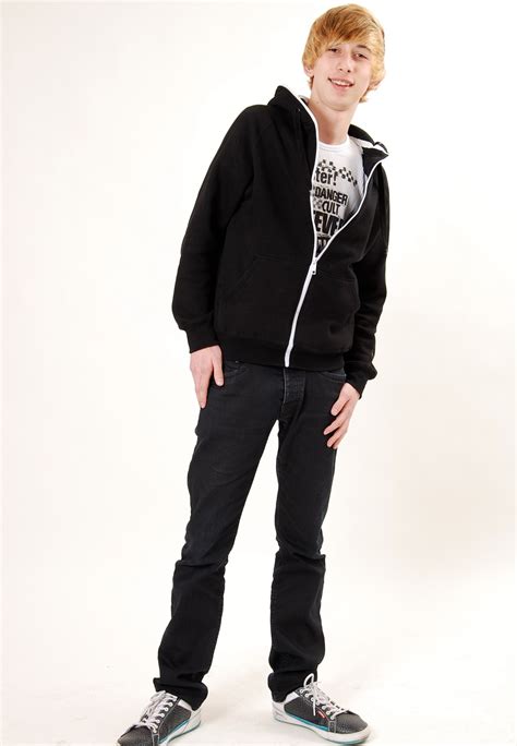 Picture of Oliver Ewy in General Pictures - oliverewy_1286304827.jpg