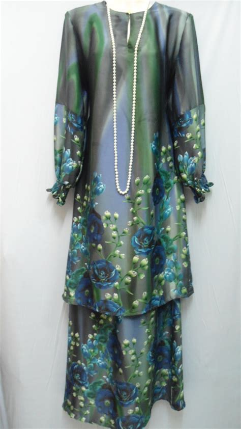Best quality latest design cotton dresses for ladies. zeekin collection: Baju Kurung Moden
