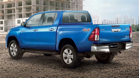 2018 Toyota Hilux Facelift Gets New Tacoma Style Face 2018 Toyota Hilux