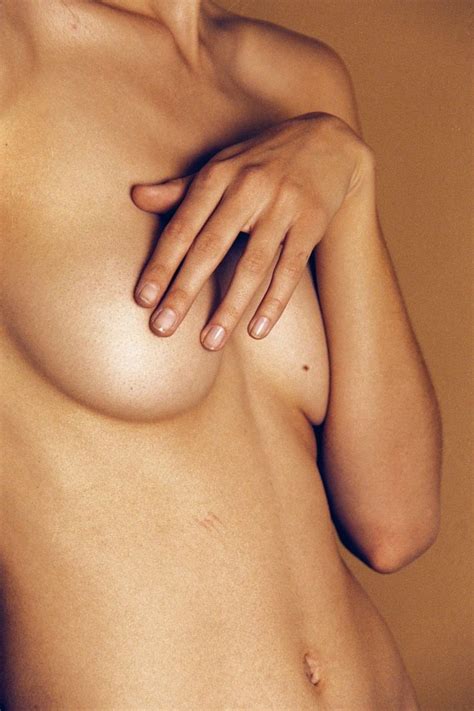 Ella Weisskamp Se Desnuda Por La Moda ByteSexy