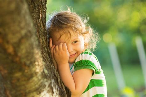 Shy Kids How To Help A Shy Child Socialize And Gain Confidence