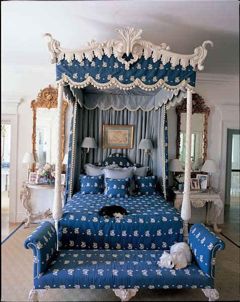 A Passion For Blue And White Carolyne Roehm 9780767921138
