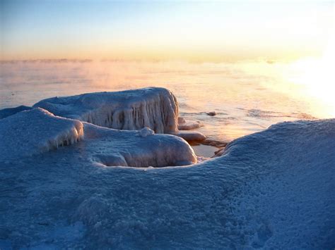 Soul Amp Photos Of Lake Michigan Ice Formations In Sunrise On The Coldest Day In Milwaukee So