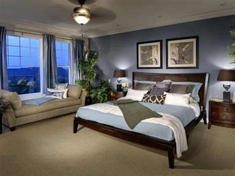 This is a brilliant palette for a bedroom set in a city dwelling. How to Choose Paint Color Schemes | Paint colors, Side ...