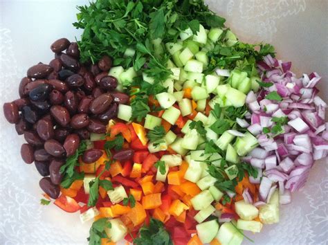 Either way, the creamy dressing has plenty of garlic flavor and coats the pasta, romaine and croutons nicely. Mediterranean Pasta Salad | Two Chums