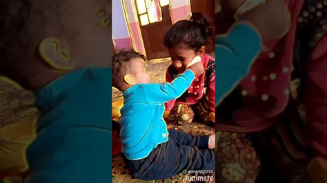 انضر كيف هاذه الطفل الصغير يمسح دموع اخته وهوه بعمر 9 اشهر انهو الحب يا ساده Youtube