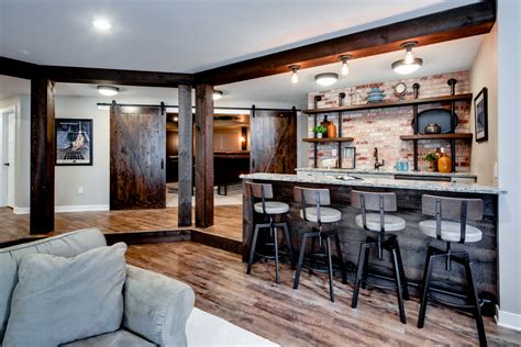 16 Elegant Rustic Home Bar Designs That Will Customize