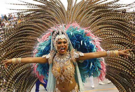 Brasil Vibra Al Ritmo De La Samba En Su Primer Día De Carnaval Fotos