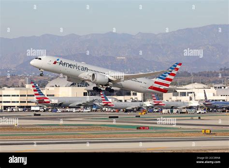 American Airlines Boeing 787 Departing Lax Stock Photo Alamy