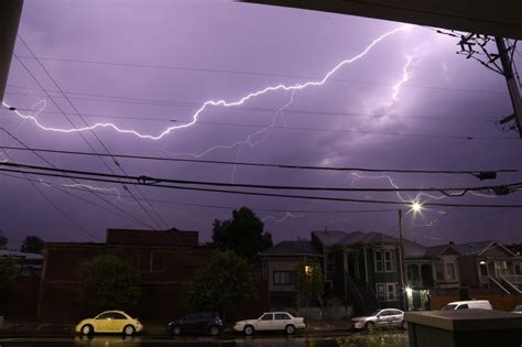 Photos Lightning Sparks Up Bay Area Sky Kron4