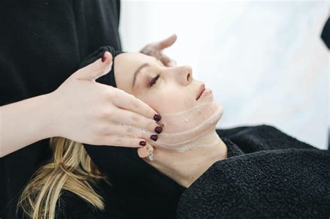 The Importance Of Regular Facial Treatments In Dubai Poshnails