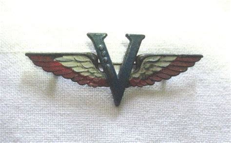 1940s Wwii Victory Pin Red And White Wings Blue V With Dot Etsy Red