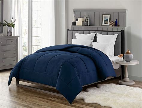 All Season Extra Soft Luxurious Classic Light Warmth Goose Down Alternative Comforter Queen Size
