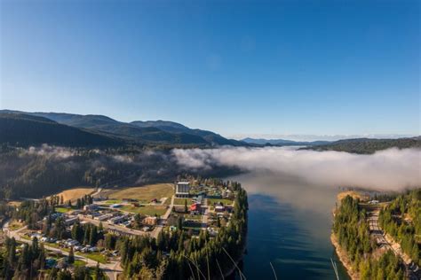 Town Of Metaline Falls Vistas Rivers And Country Roads Washington