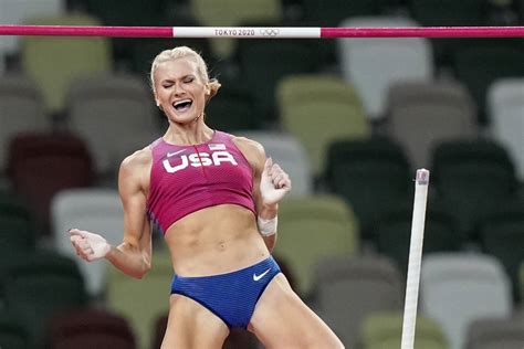 Photos Katie Nageotte Wins Olympic Gold In Women S Pole Vault Wsoc Tv