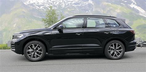 2023 Vw Touareg German Suv Spotted On A Test Drive Latest Car News