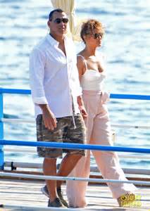 Jennifer Lopez And Alex Rodriguez Soak Up The Sun On Italian Vacation