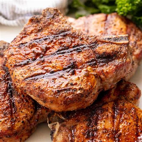 CENTER CUT BONE IN CHOPS ($3.99/LB) | Richard's Fine Meats
