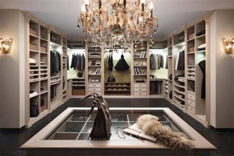 Walk In Closets To Die For