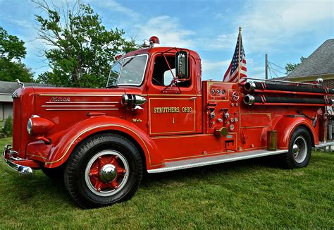 Antique Fire Truck Photograph By Frozen In Time Fine Art Photography