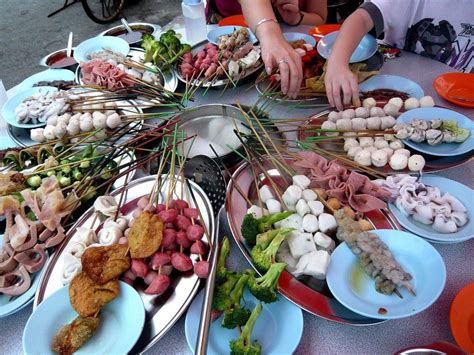 This upper class residential neighbourhood is named after the actual tikus island which is a rocky outcrop 2 km off the northeast coast of penang island. Penang Dining Options at Pulau Tikus Night Hawker Stalls ...