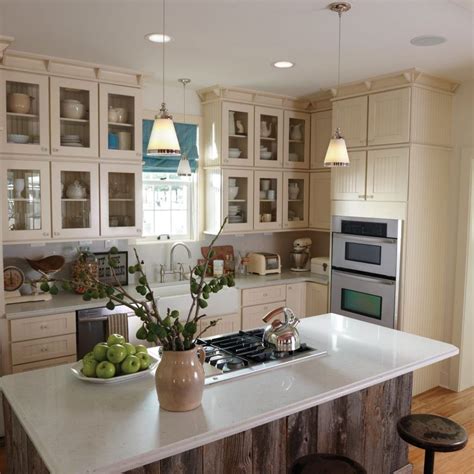 Cabinetmaking can be a big job, even for experienced woodworkers. Let`s find best design for your own particular kitchen with cream kitchen cabinets. Via looking ...
