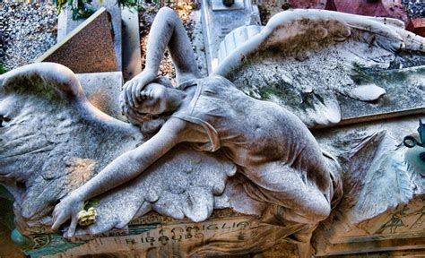 The Monumental Cemetery Of Staglieno Italy Cemetery Statues Angel Statues Cemetery Angels