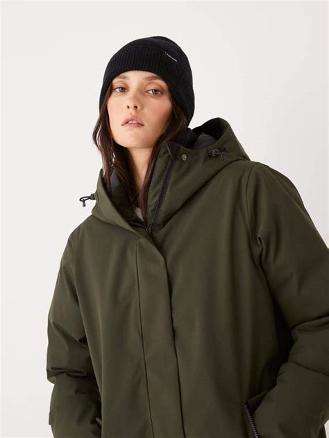 Best Women S Waterproof Parka Coats To Keep You Warm In Canada S