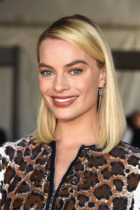 margot robbie debuted spring s hottest haircut at 2018 oscars