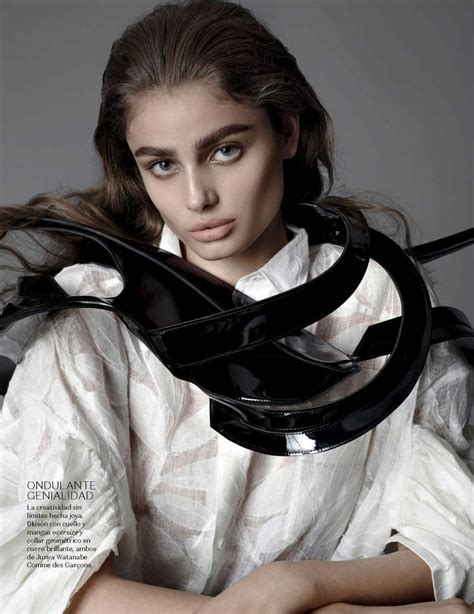 Celebrities Trands Taylor Hill Vogue Magayine Mexico May 2016 Issue