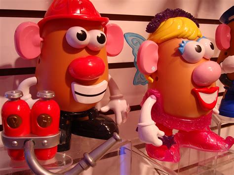 Toy Fair 2011 Coverage Hasbro Mr Potato Head Parry
