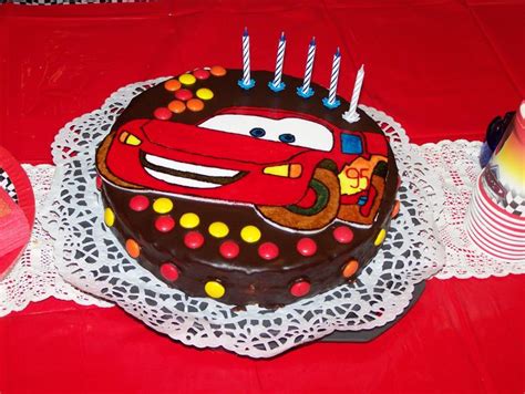 Dann wirst du mit diesem leckeren rezept wahre freude haben. Torte Cars Rezept | Geburtstagstorte