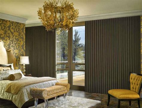 Here, you will learn about some excellent window treatment ideas for sliding doors to spruce up your home interior décor. Tips for Window Covering for Sliding Glass Door - HomesFeed