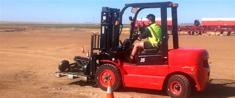 How to learn to operate a forklift. Licence to operate a forklift truck