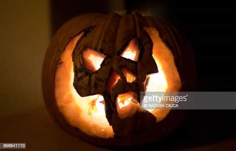 Carve Pumpkins Photos And Premium High Res Pictures Getty Images