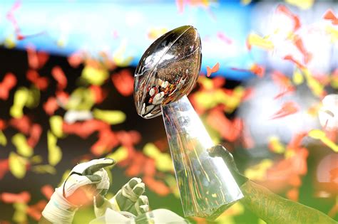 VIDEO: Eric Church & Jazmine Sullivan's Super Bowl Performance | Heavy.com
