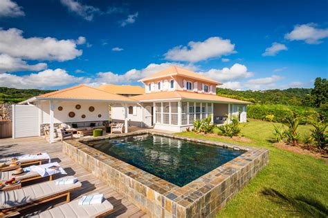 Location saisonnière à bas prix pour vos vacances en martinique. Location villa Martinique vue sur la campagne piscine ...