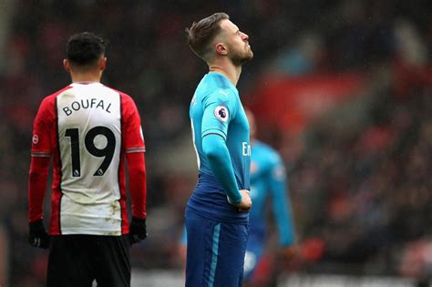 Denn (fast) immer wenn der profi vom fc arsenal trifft denn auf aaron ramsey schien ein fluch zu liegen. Arsenal news: Aaron Ramsey suffers 'hamstring problem' in ...