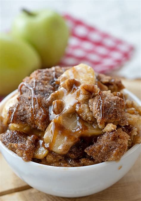 Whether you want to make fluffy pancakes, flaky and delicious biscuits, or a scrumptious cobbler, paula deen's original recipes mix is the base for so many of your favorite foods. Paula Deen Apple Cobbler Recipe - How To Make Mountain ...