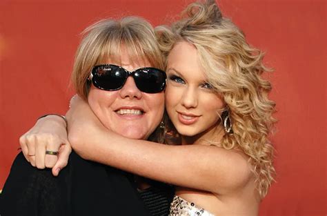 Taylor Swifts Mother Sends A Clear Warning To Those Who Call Her