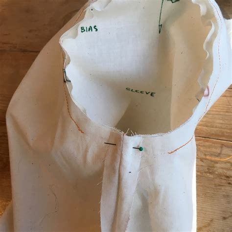 Tutorial Setting In Sleeves — Blueprints For Sewing